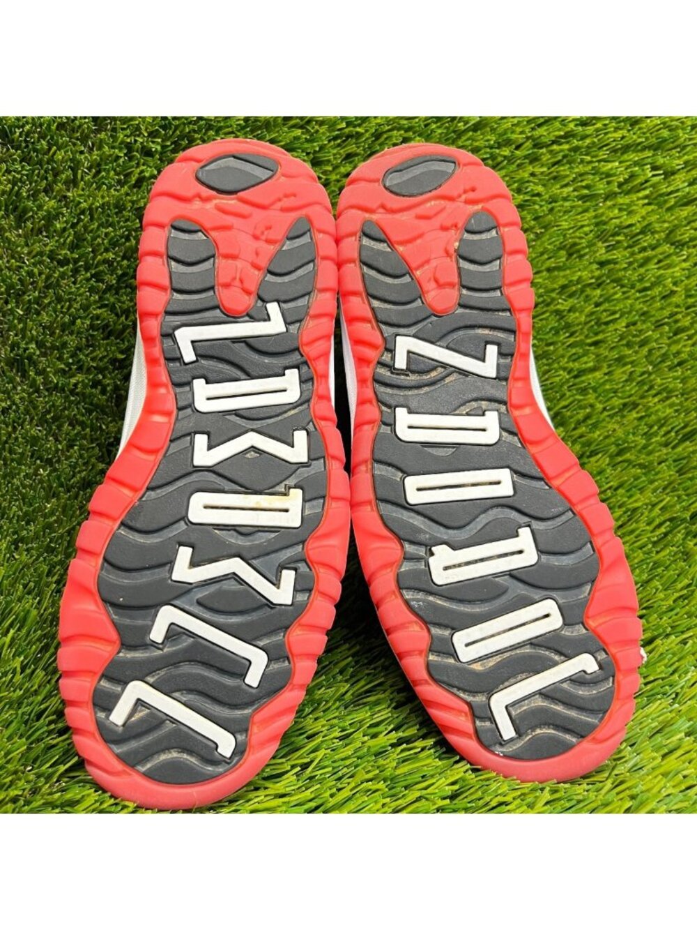 Nike Air Jordan 11 Retro Boys Size 3Y Black Athletic Basketball Shoes Sneakers - Picture 8 of 11